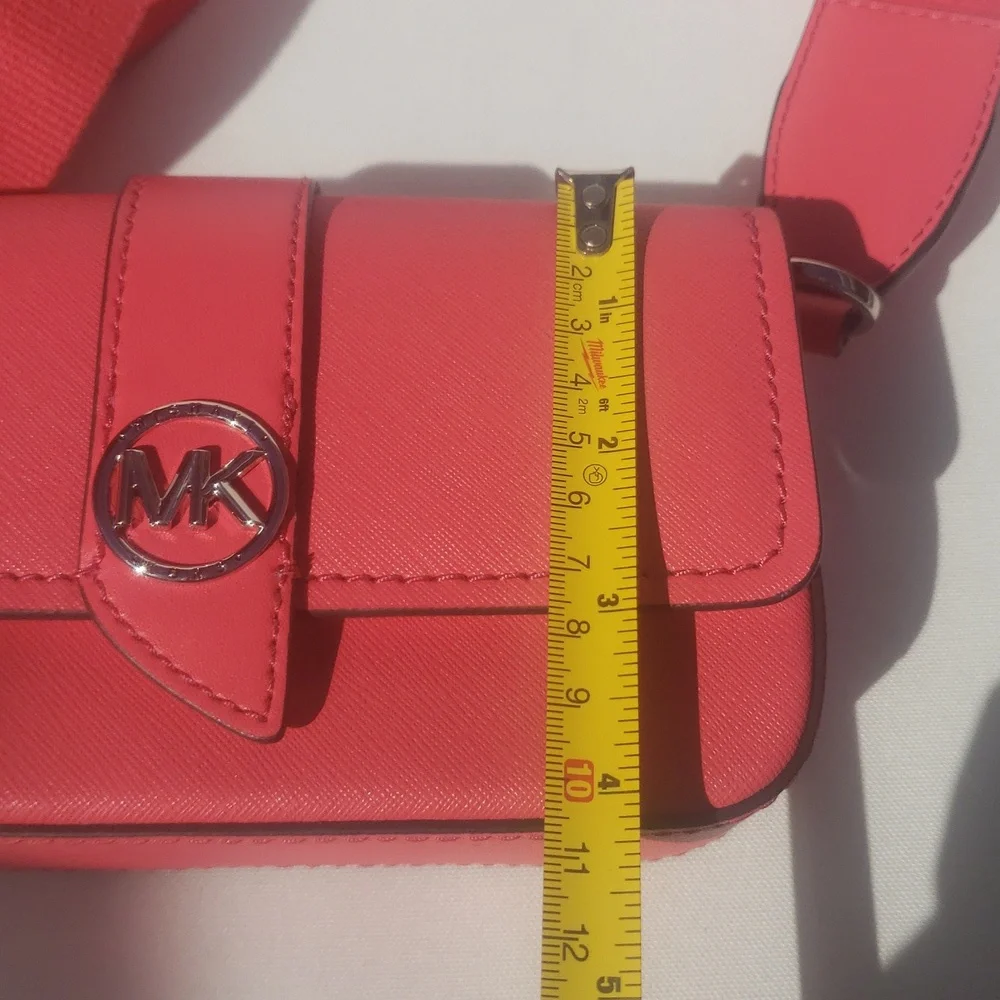 💟Michael Kors Coral Sling Bag NWT